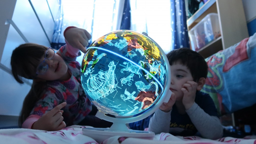 Oregon Scientific Smart Globe 3 Geography & Constellation Educational Game